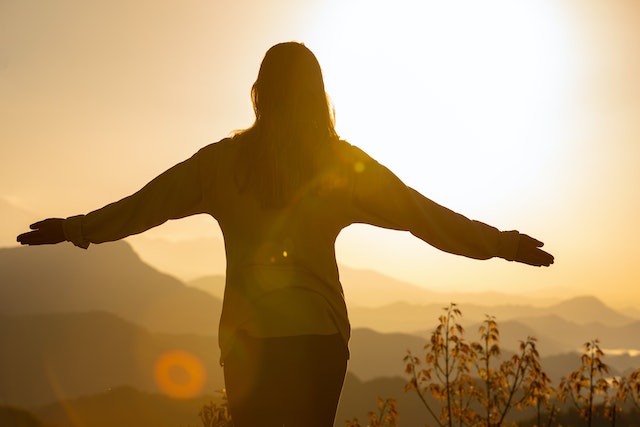 Your Guide to Your Best Mid-Day Routine for Wellness and Fitness